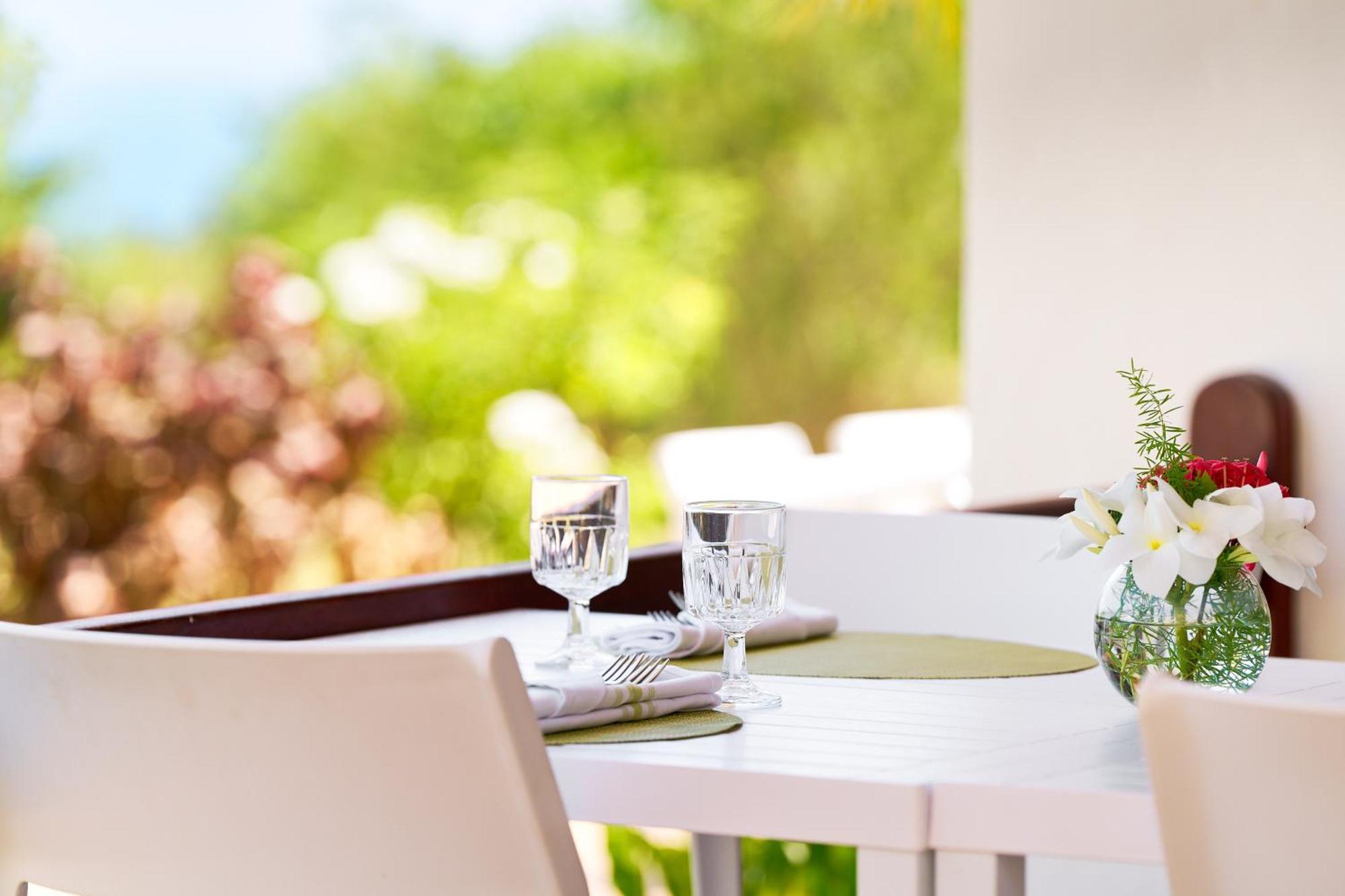 Mount Nevis Hotel Exterior foto