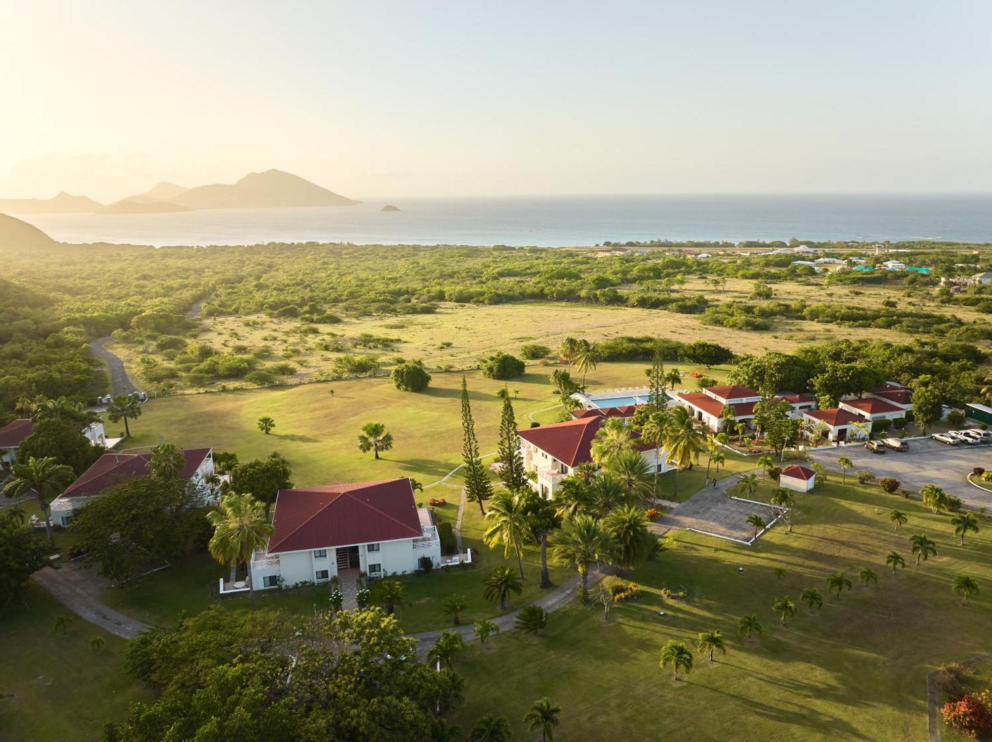 Mount Nevis Hotel Exterior foto